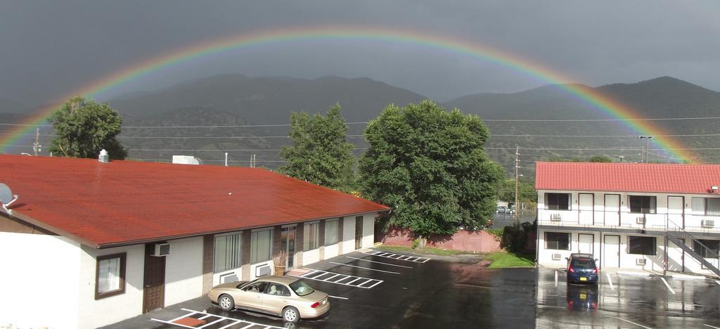 Gateway Inn And Suites Салайда Екстер'єр фото